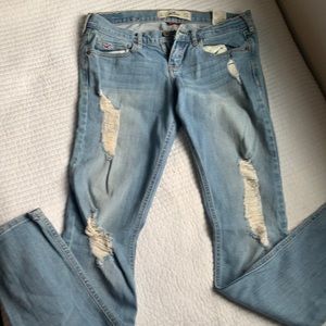 Hollister size 3L distressed jeans